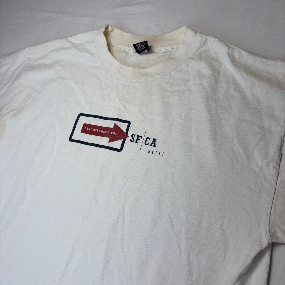 Levi's Graphic Tee Mens Large White SF CA 94111 Arrow Logo Short Sleeve Shirt